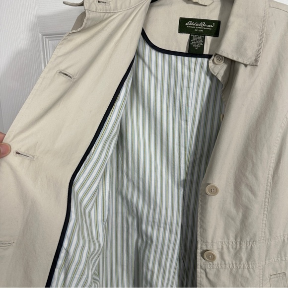 Eddie Bauer ladies trench coat, sz M, tan, button front, cotton, layer - Picture 8 of 13